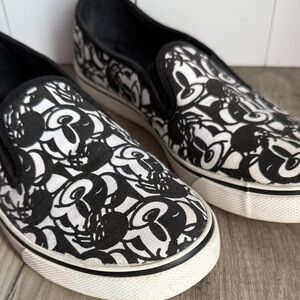 Disney Mickey Mouse Black and White Slip-On Sneakers 8
